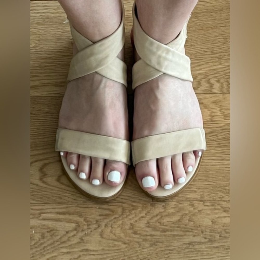 Vintage Zara summer sandals crisscross gently worn, size 8